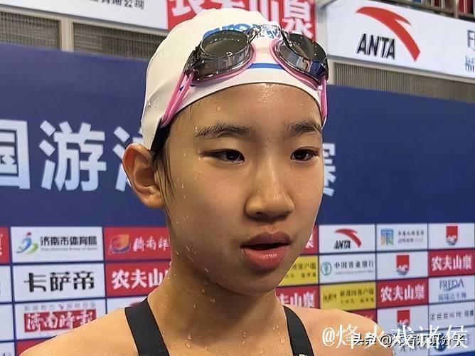 13岁中国仰泳天才少女逆袭夺冠，表现震撼全场