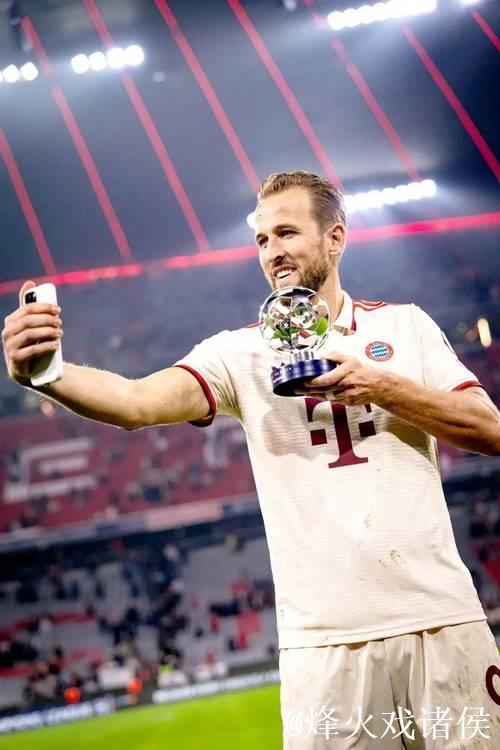 17岁超新星创欧冠新纪录，凯恩哑火无碍3:1胜局